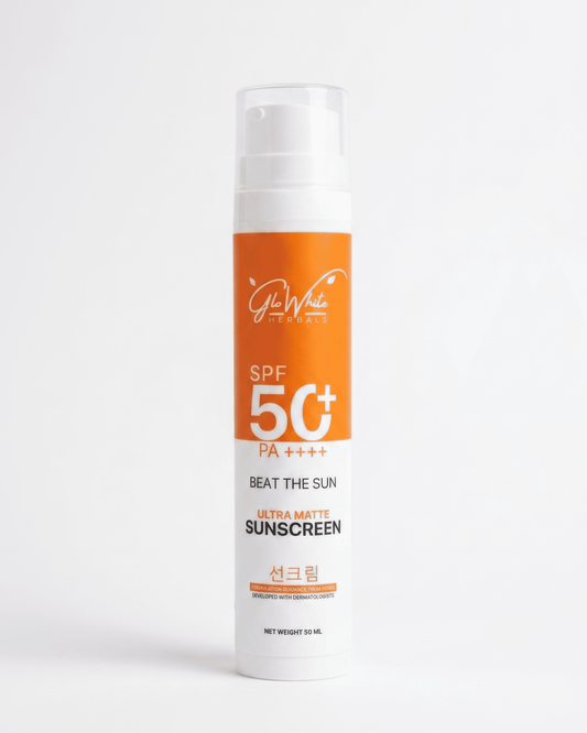 SPF 50+ PA++++ Sunscreen – Ultra Matte, Oil-Free & No White Cast | Broad Spectrum UVA/UVB Protection | Water & Sweat Resistant | With Niacinamide, Hyaluronic Acid & Vitamin C (50ml)